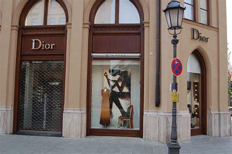 dior münchen öffnungszeiten|Christian Dior München Altstadt.